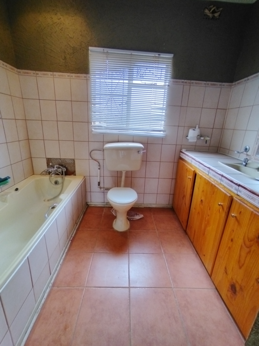 3 Bedroom Property for Sale in Warrenton Northern Cape